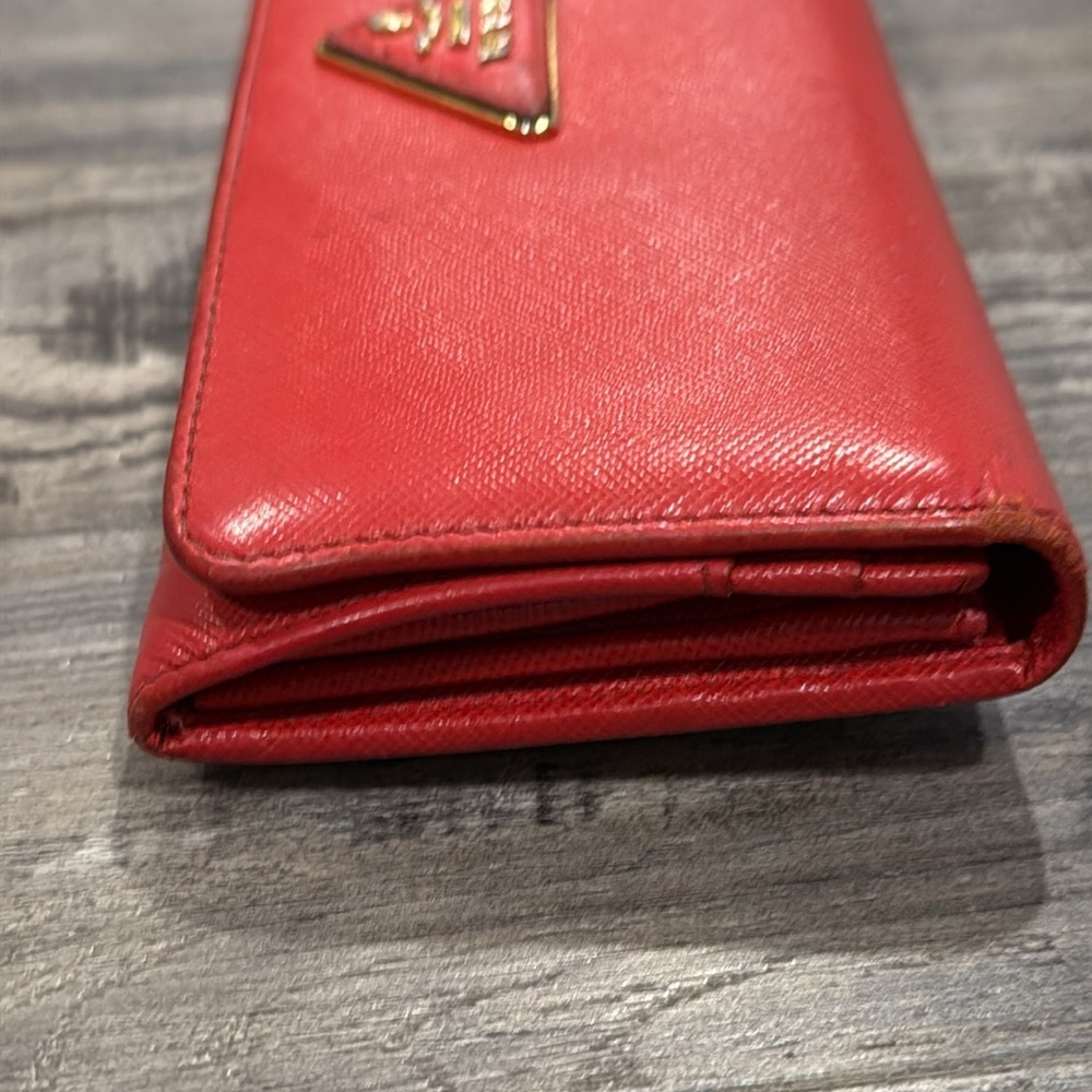 Prada Milano Red Saffiano Lux Leather Logo Flap Continental Wallet - Picture 11 of 16